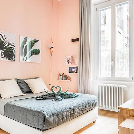 Goldoni House - Duomo 2 K M - Porta Venezia - Linate Apartment Milan